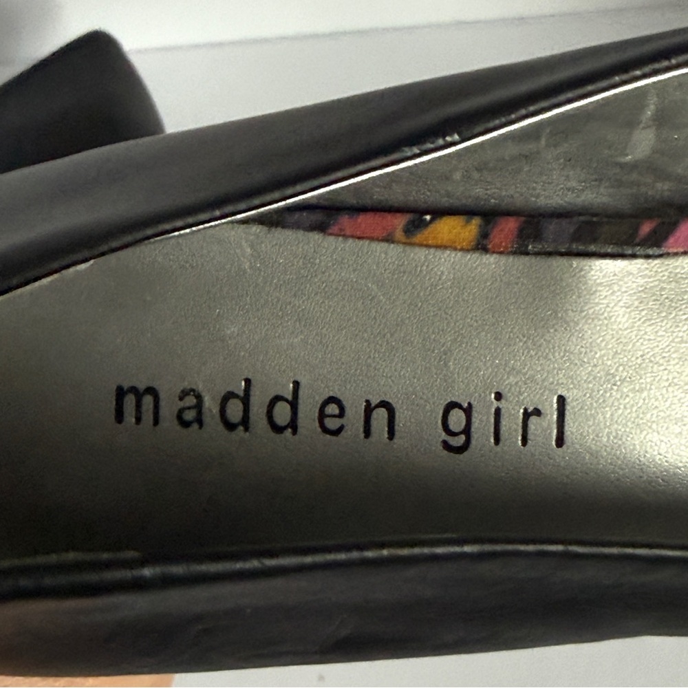 Madden Girl Getta Round Toe Classic Platform Heels Size 10 - Picture 11 of 13